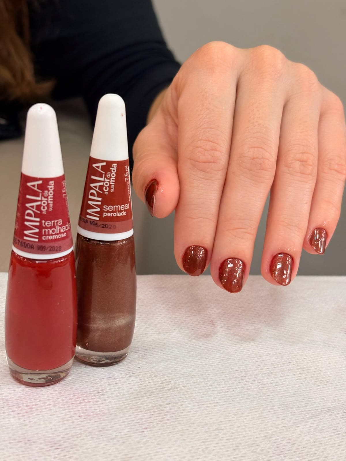 Esmaltação marrom terroso (Impala Terra Molhada)