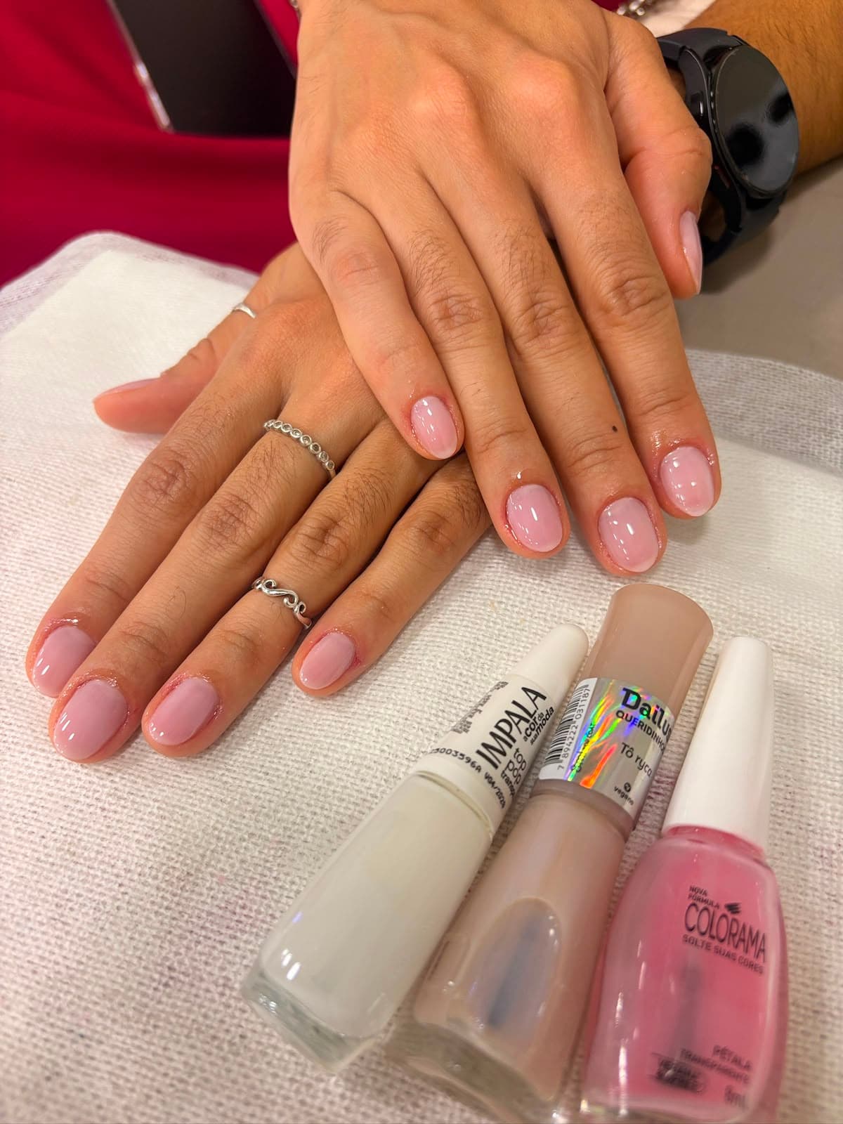 Esmaltação rosa nude