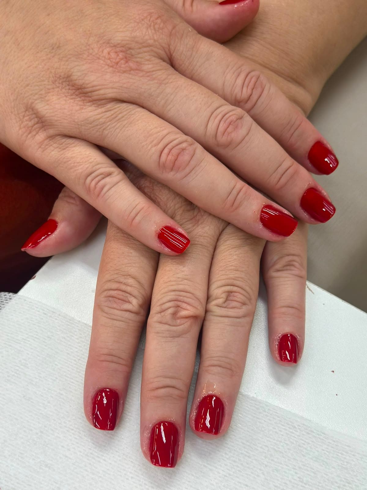 Esmaltação vermelho clássico